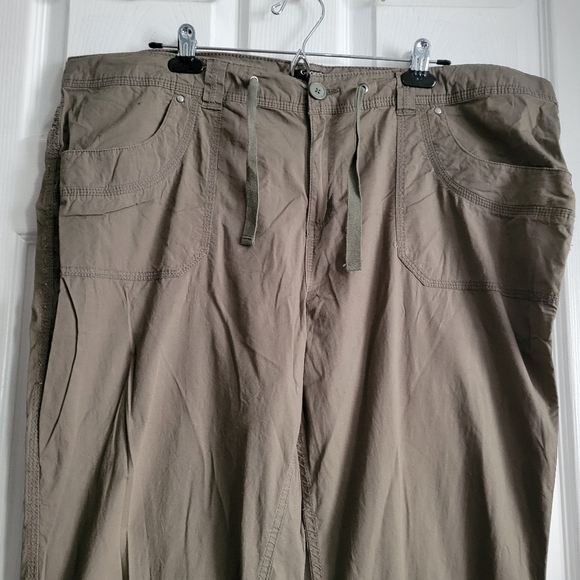 Green Cargo Pant - Picture 6 of 13